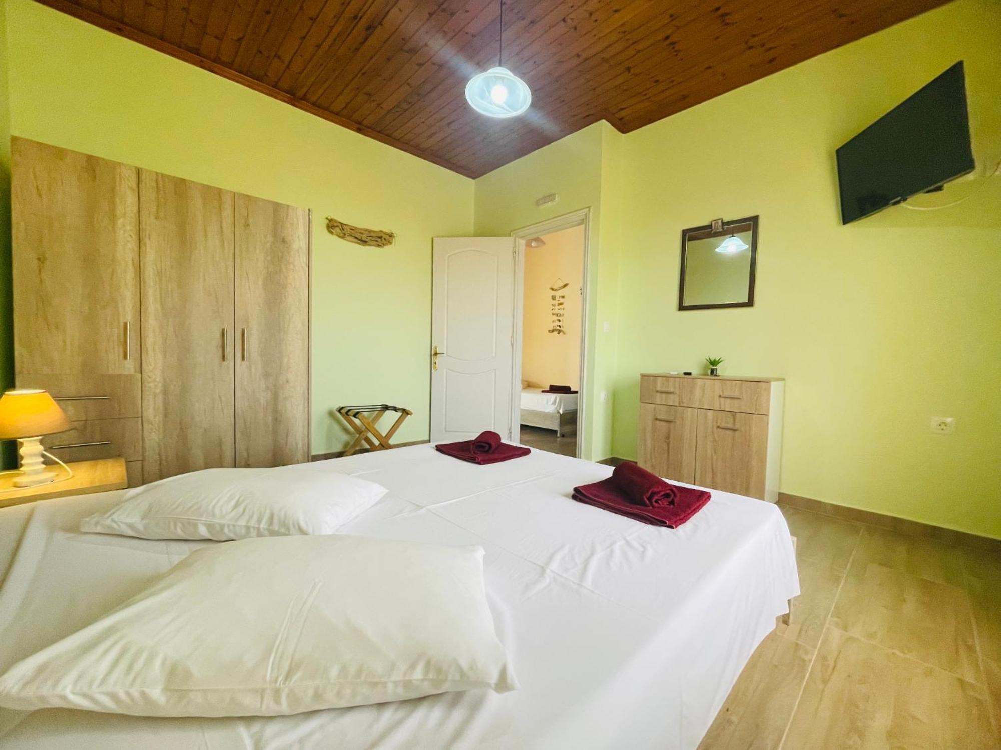 Fergani Apartments Moúdhros Eksteriør billede
